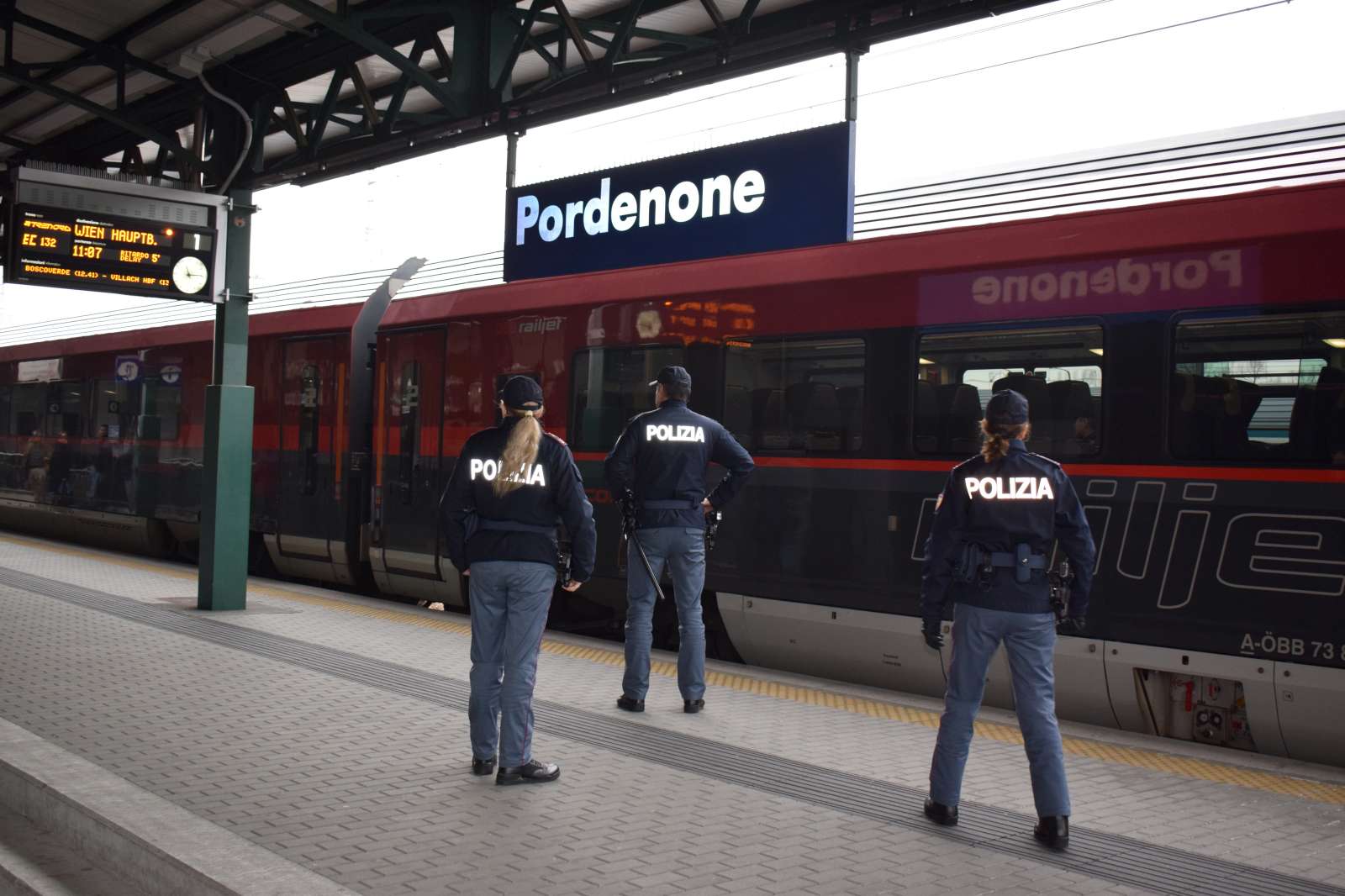 SCATTA L’OPERAZIONE “RAIL SAFE DAY”: CONTROLLATE 231 PERSONE NEL FRIULI VENEZIA GIULIA